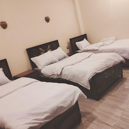 Quiet Gate Guest House Al Aqalitah Exterior photo