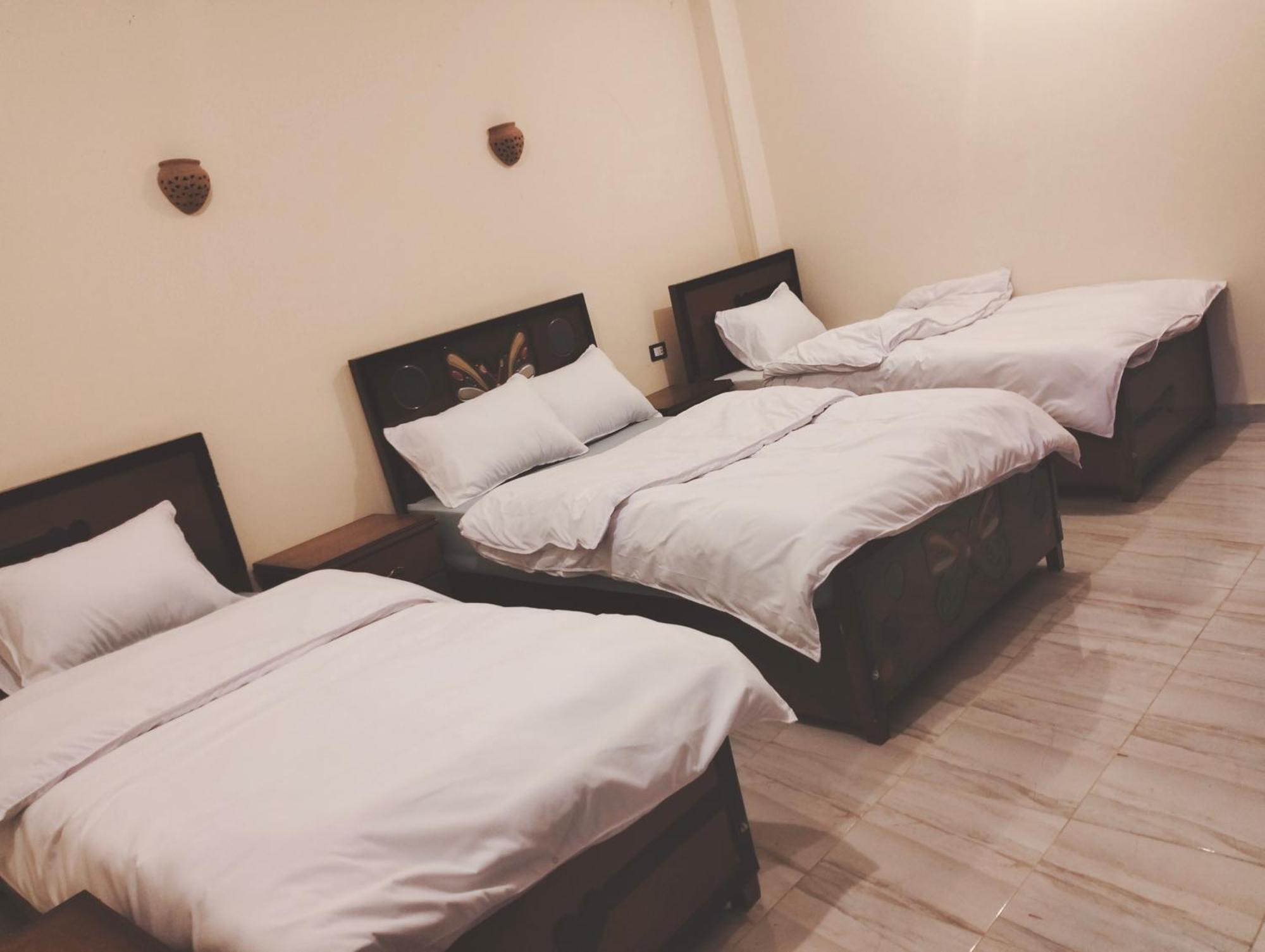 Quiet Gate Guest House Al Aqalitah Exterior photo