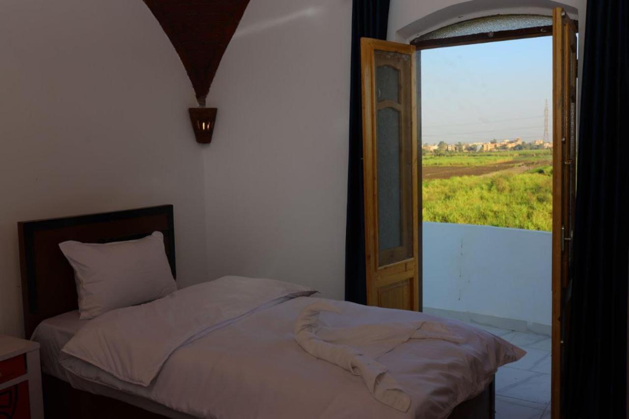 Quiet Gate Guest House Al Aqalitah Exterior photo