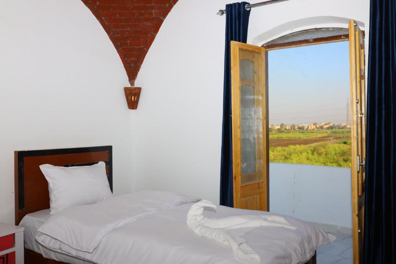 Quiet Gate Guest House Al Aqalitah Exterior photo