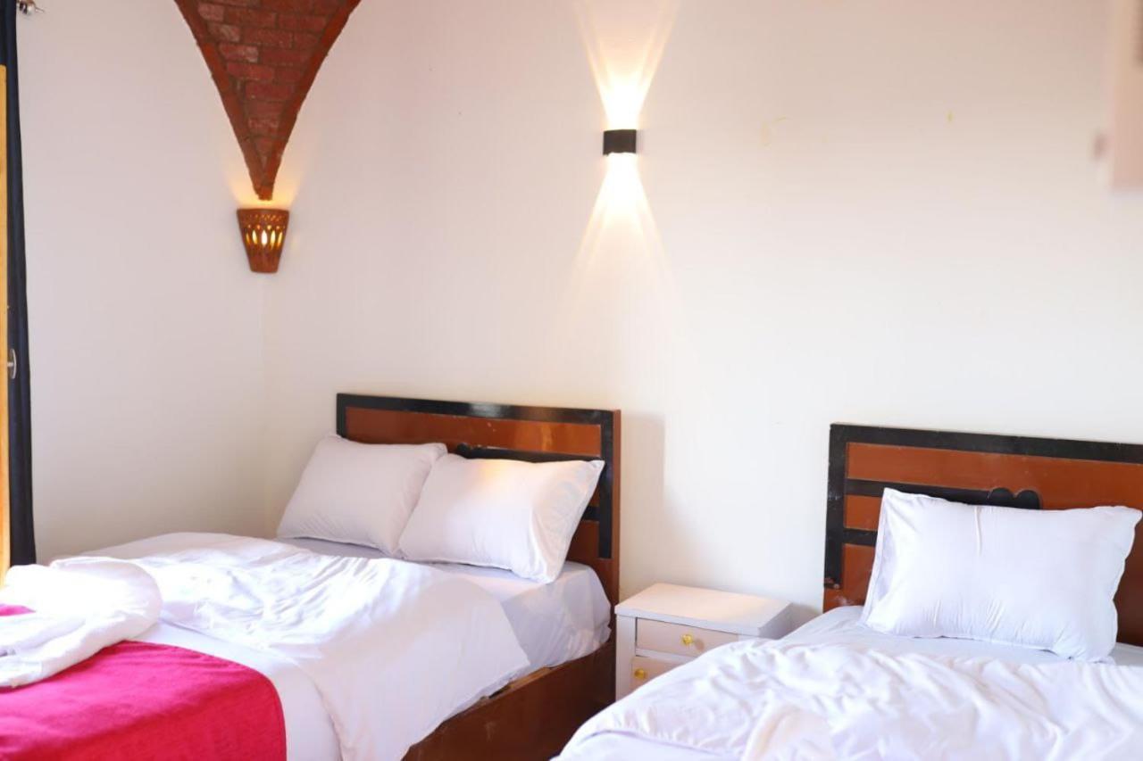 Quiet Gate Guest House Al Aqalitah Exterior photo